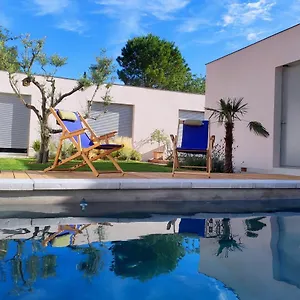 Carre De Lune Bed & Breakfast